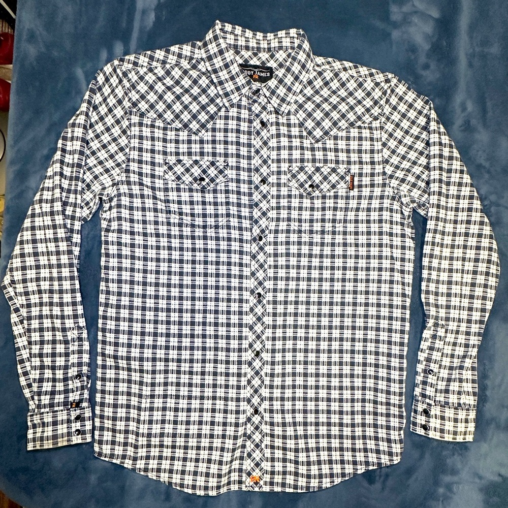NWOT: Cody James Fire Resistant Plaid with Pearl Snap On buttons (Size: Large)